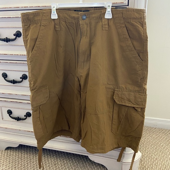 Men’s CSG cargo shorts size 40 BNWT - Picture 2 of 2